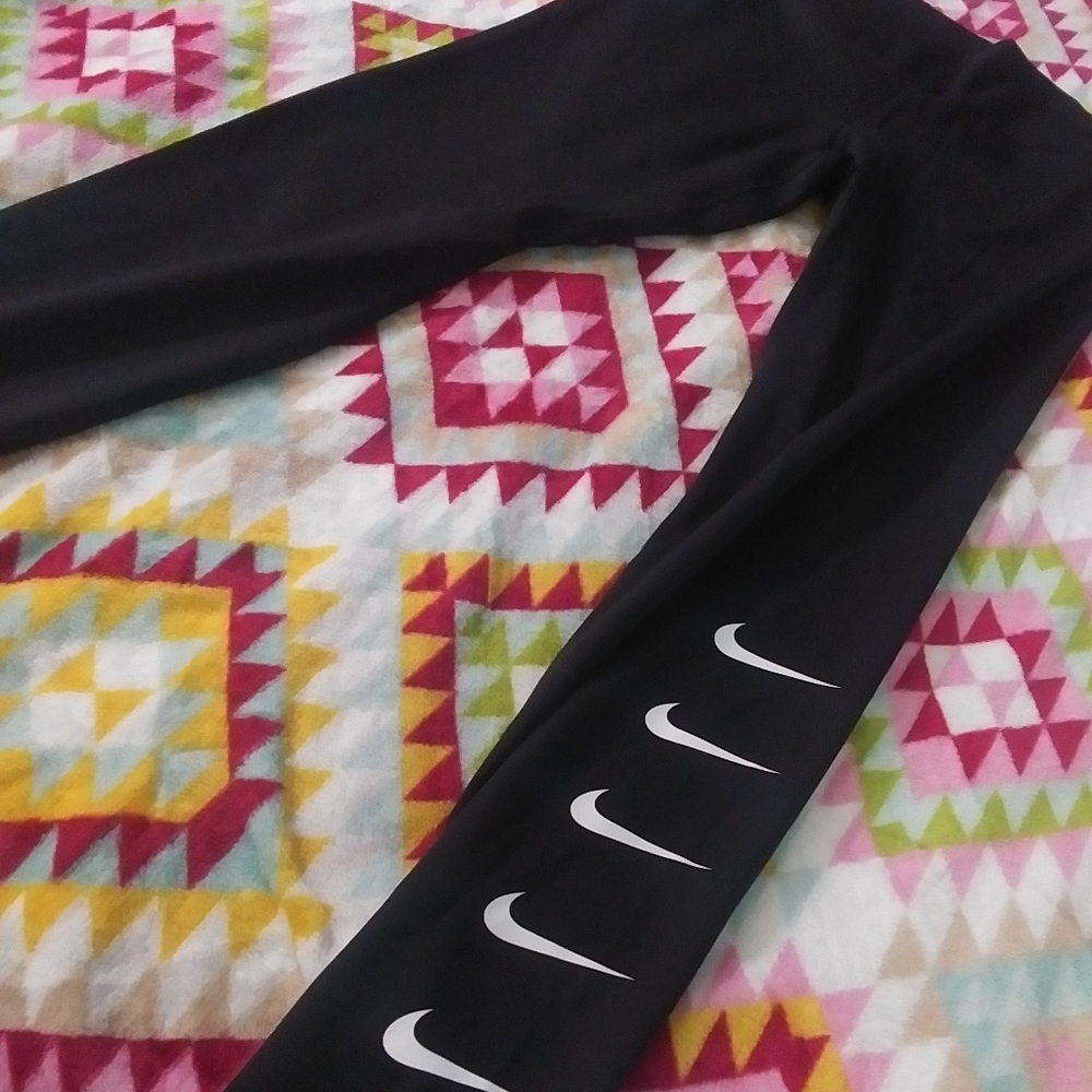 Brand new nike leggings size XL